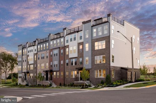 8604 Lovelace St, Manassas, VA, 20109-4048 | Card Image