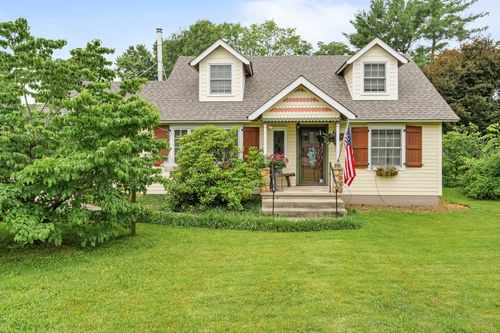 105 Wilson St, Cowan, TN, 37318-3232 | Card Image