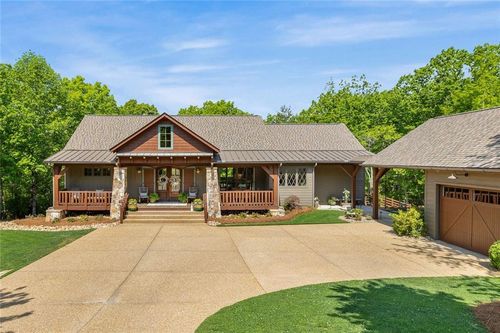 1100 S Laceola Rd, Cleveland, GA, 30528-3533 | Card Image