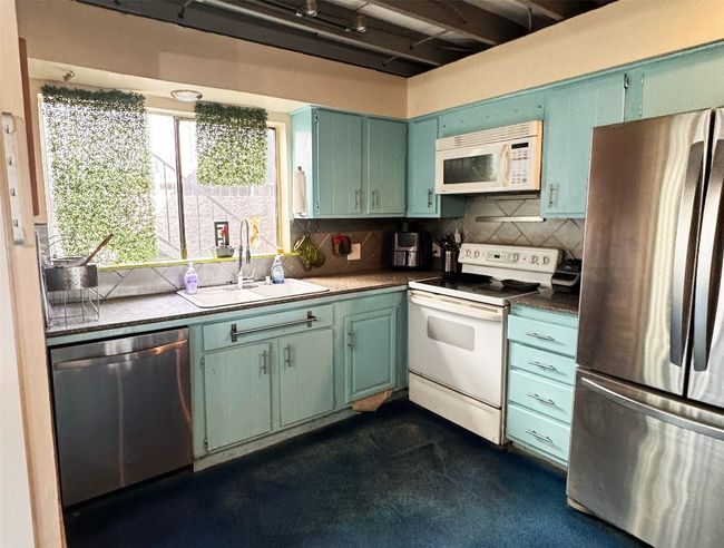 1700 Timber Ridge Dr, Townhouse with 3 bedrooms, 2 bathrooms and 2 parking in Austin TX | Image 6