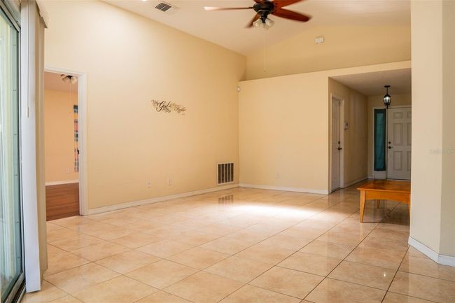 4522 Weeping Willow Cir, House other with 3 bedrooms, 2 bathrooms and null parking in Casselberry FL | Image 5