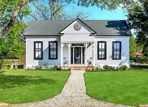 928 E State Highway 237, Fayetteville, TX, 78940-5217 | Card Image