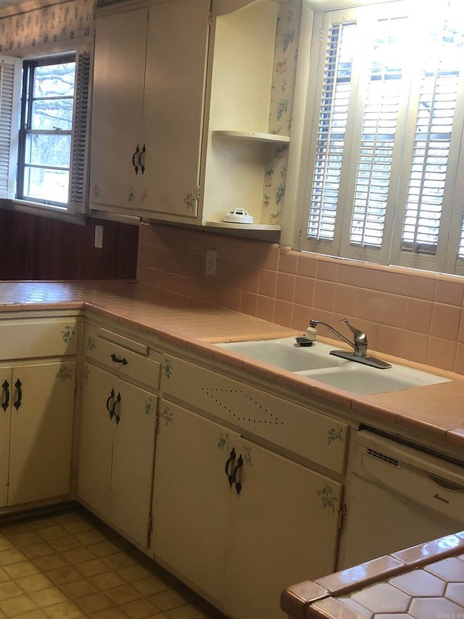 1618 S Prairie St, House other with 4 bedrooms, 3 bathrooms and null parking in Stuttgart AR | Image 4