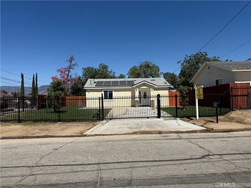 26464 Temple St, Highland, CA, 92346-3463 | Card Image