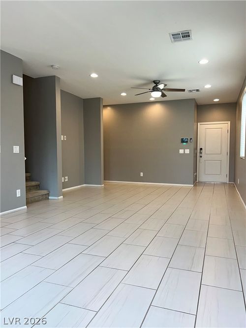 6633 Evander St, North Las Vegas, NV, 89086-1549 | Card Image