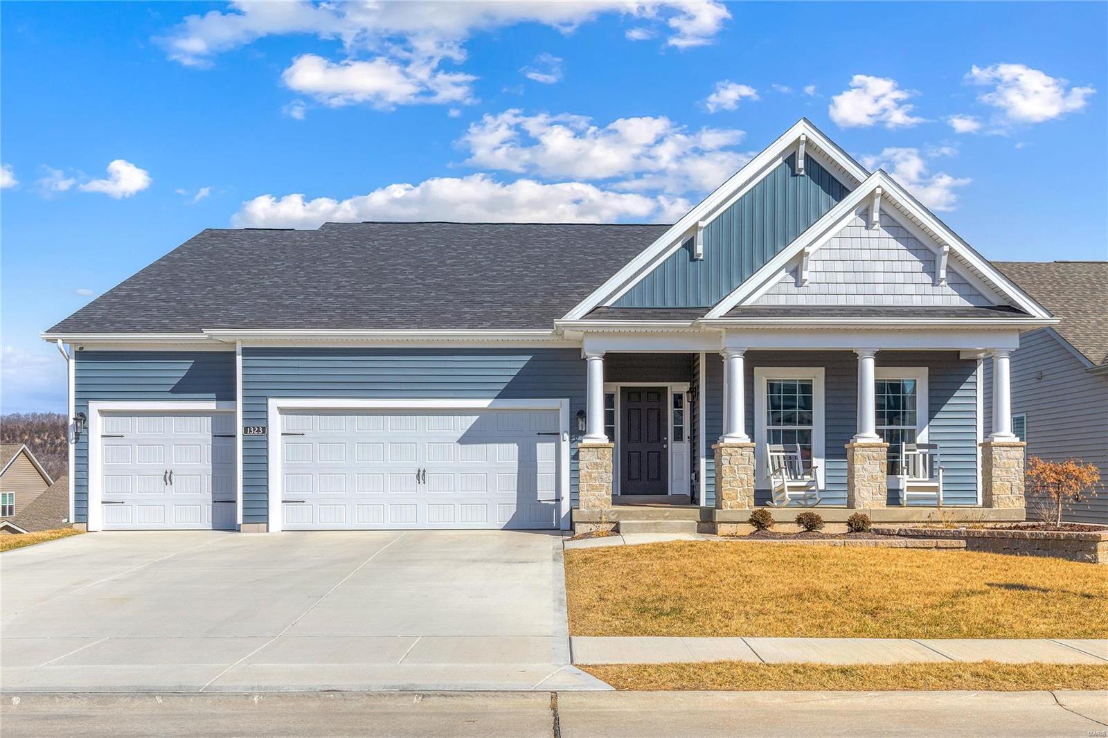 Bloomfield Dr, Eureka, MO 63025