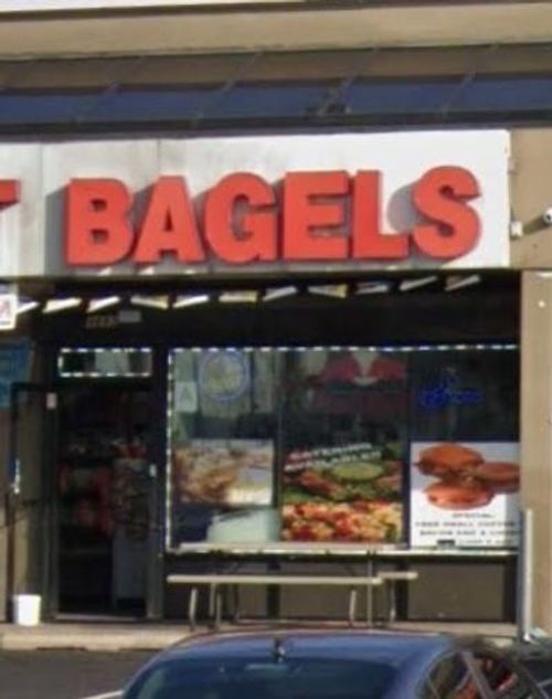 4884 Arthur Kill Rd, Staten Island, NY, 10309-2633 | Card Image