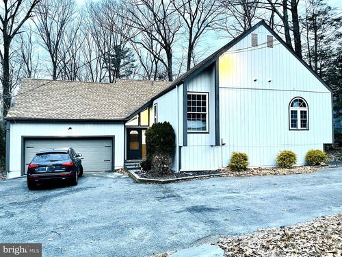 1570 Sullivan Trail, Tannersville, PA, 18372 | Card Image