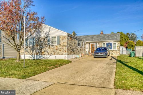 1137 Layton Rd, PHILADELPHIA, PA, 19115-2506 | Card Image