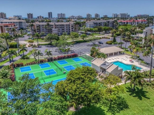 4-705 - 897 Collier Ct, Condo with 2 bedrooms, 2 bathrooms and null parking in Marco Island FL | Image 34