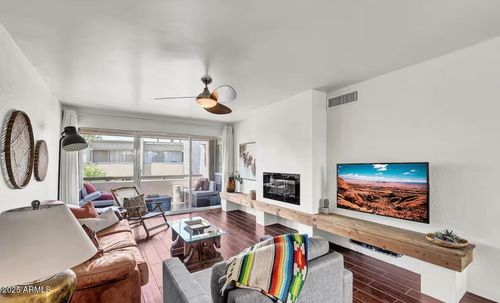b411-7625 E Camelback Rd, Scottsdale, AZ, 85251-2105 | Card Image