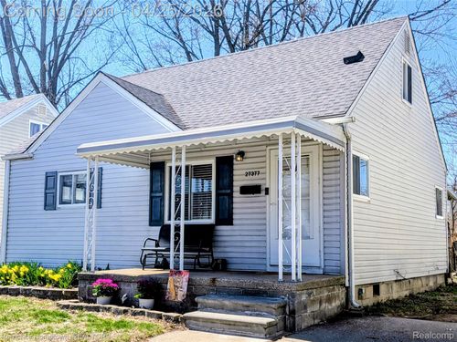 27377 Palmer Blvd, Madison Heights, MI, 48071-3243 | Card Image