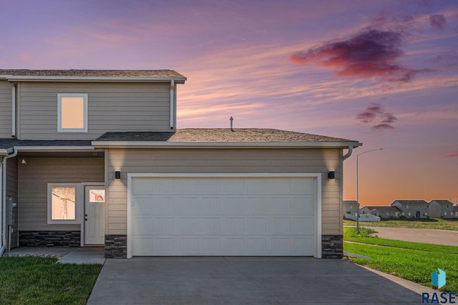 5401 S Teskey Pl, Townhouse with 3 bedrooms, 3 bathrooms and null parking in Sioux Falls SD | Image 13