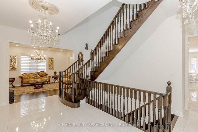 7 Hagerman Rd, House other with 7 bedrooms, 8 bathrooms and 3 parking in Brampton ON | Image 8