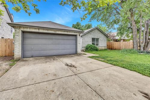 908 Dogwood Trl, Cedar Park, TX, 78613-2844 | Card Image