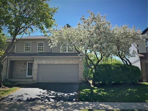 8 Oxford Ct, Algonquin, IL, 60102-3187 | Card Image