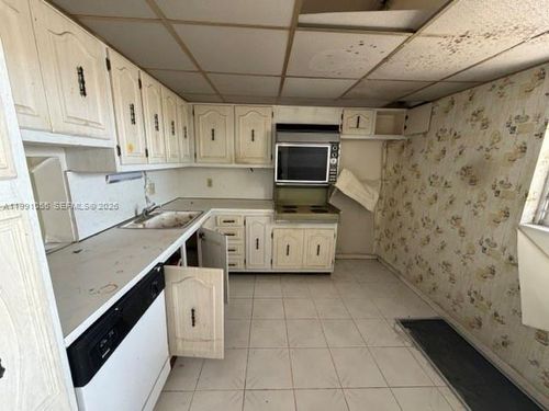 apt-305-2615 Ne 1st Ct, Boynton Beach, FL, 33435-2010 | Card Image