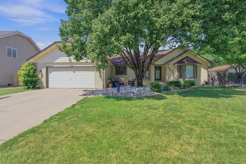 2471 N Winstead Cir, Wichita, KS, 67226 | Card Image