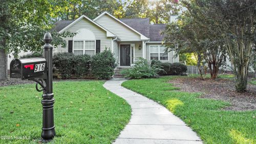 916 Buckingham Rd, Trent Woods, NC, 28562-4538 | Card Image