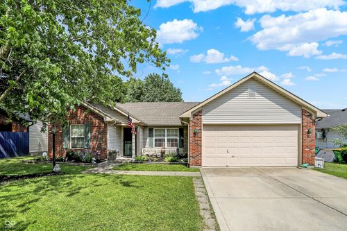 17401 Austrian Pine Way, Westfield, IN, 46074-8985 | Card Image