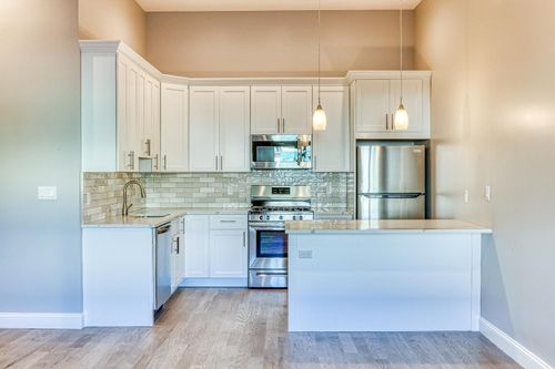 107-79 Roslyn Rd, Mineola, NY, 11501-3022 | Card Image