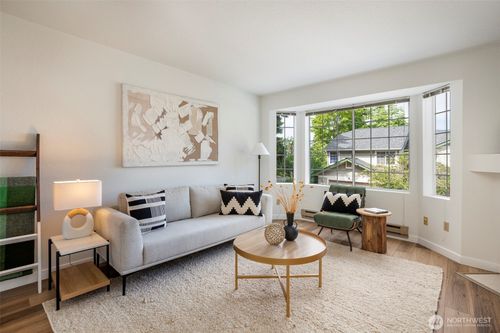 3-604 122nd Avenue Ne, Bellevue, WA, 98005 | Card Image