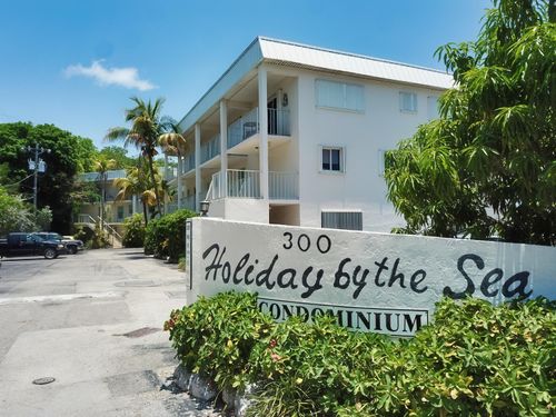 apt-22-300 Ocean Dr, Key Largo, FL, 33037-4364 | Card Image