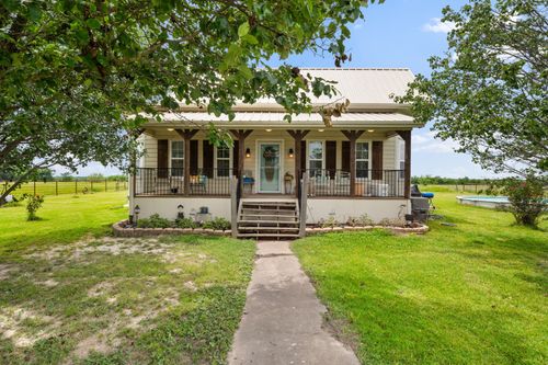 404 Fm 1566 W, Wolfe City, TX, 75496-3284 | Card Image