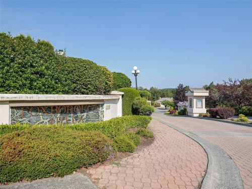44-4318 Emily Carr Dr, Saanich, BC, V8X5E7 | Card Image