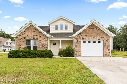 320 Hawks Bluff Dr, New Bern, NC, 28560-1817 | Card Image