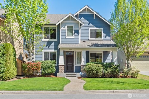 10212 242nd Ave Ne, Redmond, WA, 98053-2502 | Card Image