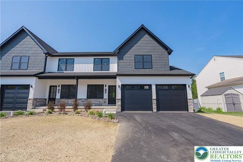160 Jeffrey Ln, Northampton, PA, 18067-1057 | Card Image
