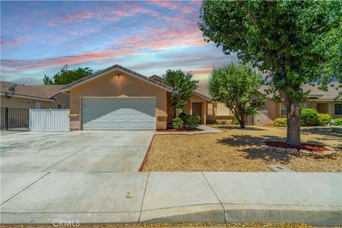 43733 6th St E, Lancaster, CA, 93535-4066 | Card Image