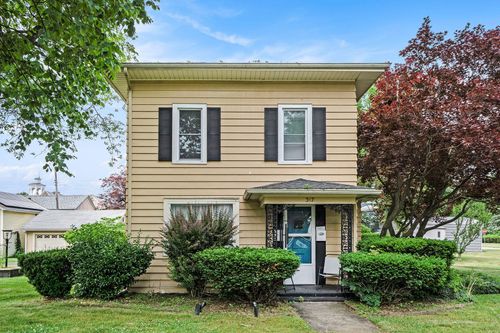 317 E Chart St, Plainwell, MI, 49080-1703 | Card Image
