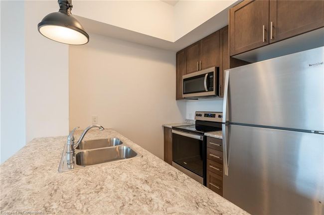 106 - 460 Dundas St E, House attached with 1 bedrooms, 1 bathrooms and 1 parking in Hamilton ON | Image 15