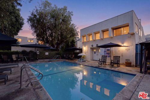 246-18411 Hatteras St, Tarzana, CA, 91356 | Card Image