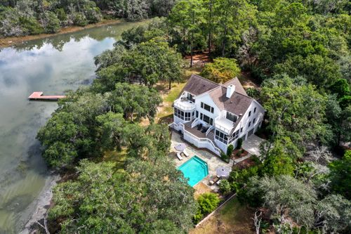 1310 Martins Point Rd, Wadmalaw Island, SC, 29487-6992 | Card Image