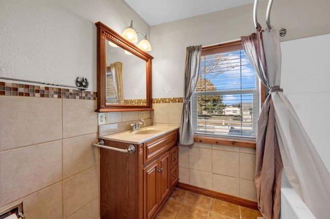 200 Lakeshore Loop, House other with 2 bedrooms, 2 bathrooms and null parking in Tow TX | Image 20