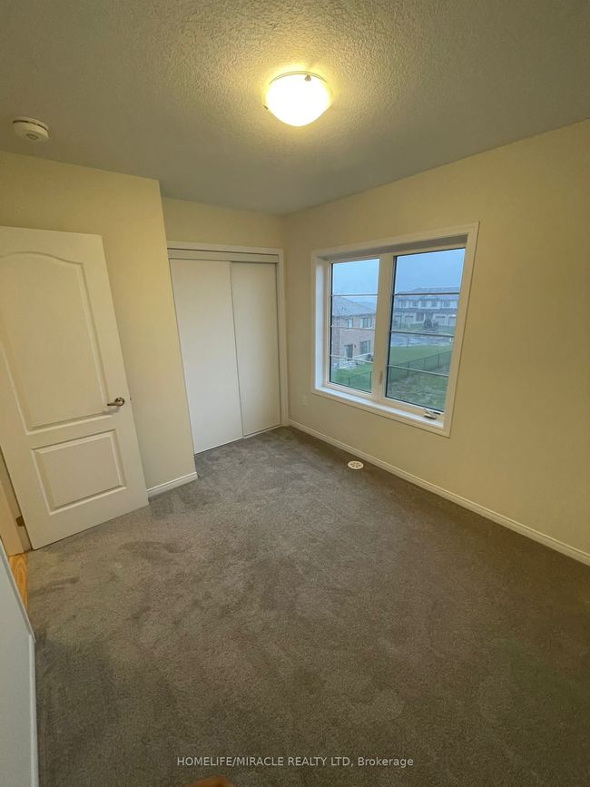 19 Utter Pl, House attached with 3 bedrooms, 3 bathrooms and 2 parking in Stoney Creek ON | Image 11