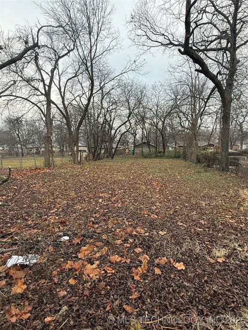 320 W 16th St, Ada, OK, 74820-7606 | Card Image