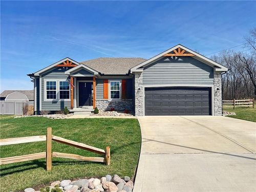 1203 Sw Burns Court, Oak Grove, MO, 64075 | Card Image