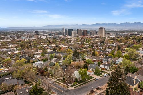 382 E 7th Ave, Salt Lake City, UT, 84103-2736 | Card Image