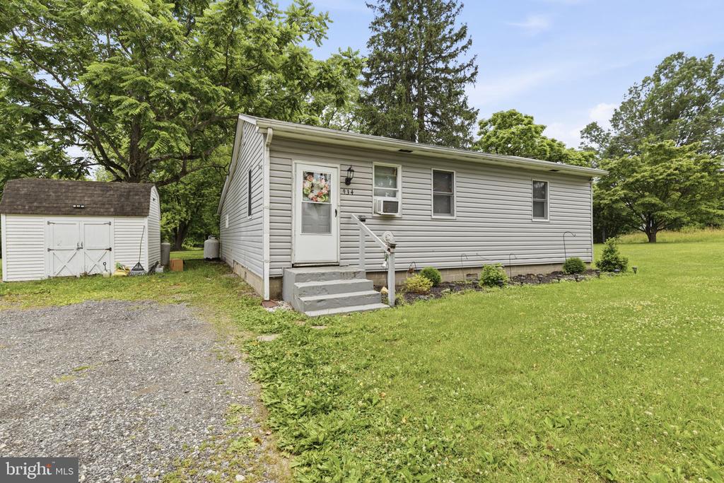 Residential in ELKTON 2