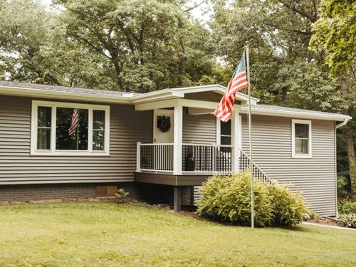 14149 Highway 56, Elkader, IA, 52043-8090 | Card Image