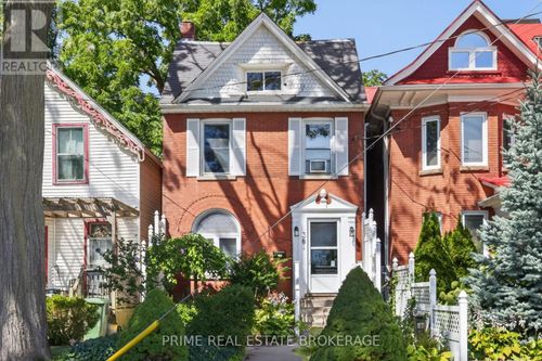 38 Hincks St, St. Thomas, ON, N5R3N6 | Card Image