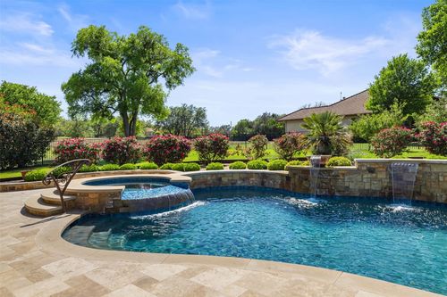 27435 Waterfall Hill Pkwy, Spicewood, TX, 78669-3256 | Card Image