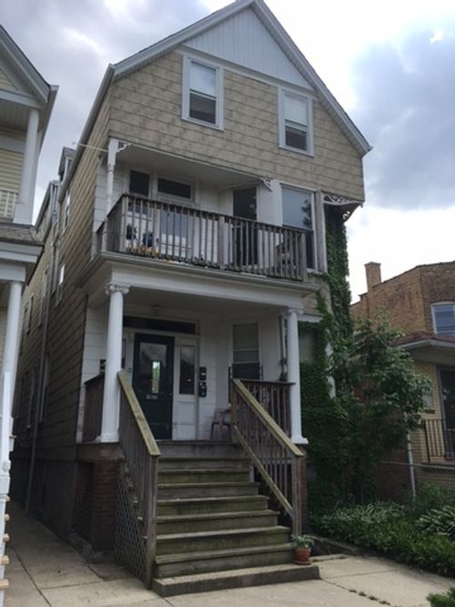 1-1911 W Eddy St, Chicago, IL, 60657-1135 | Card Image
