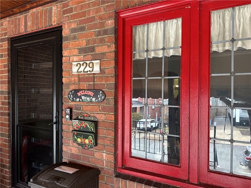 229 Dewey St, Pittsburgh, PA, 15218-1453 | Card Image