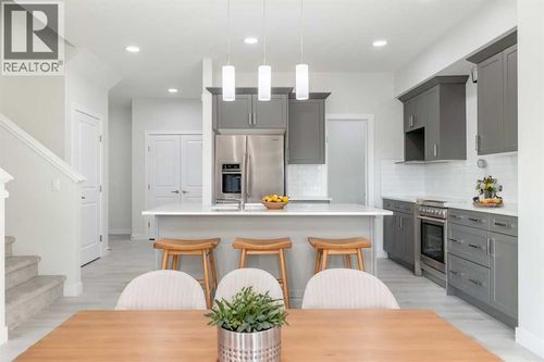 {{alt}} | Card Image