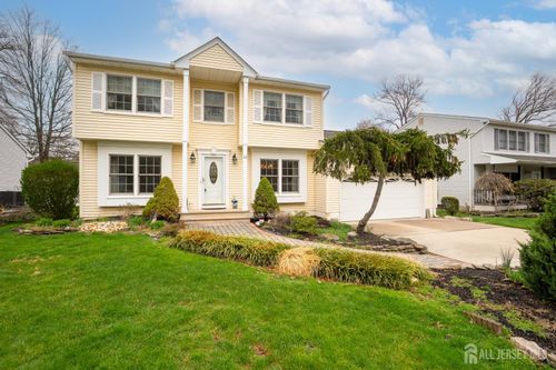 15 Lynn Ct, North Brunswick, NJ, 08902-2755 | Card Image